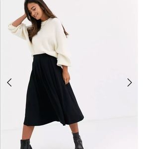 NWT ASOS Design midi skirt with box pleats